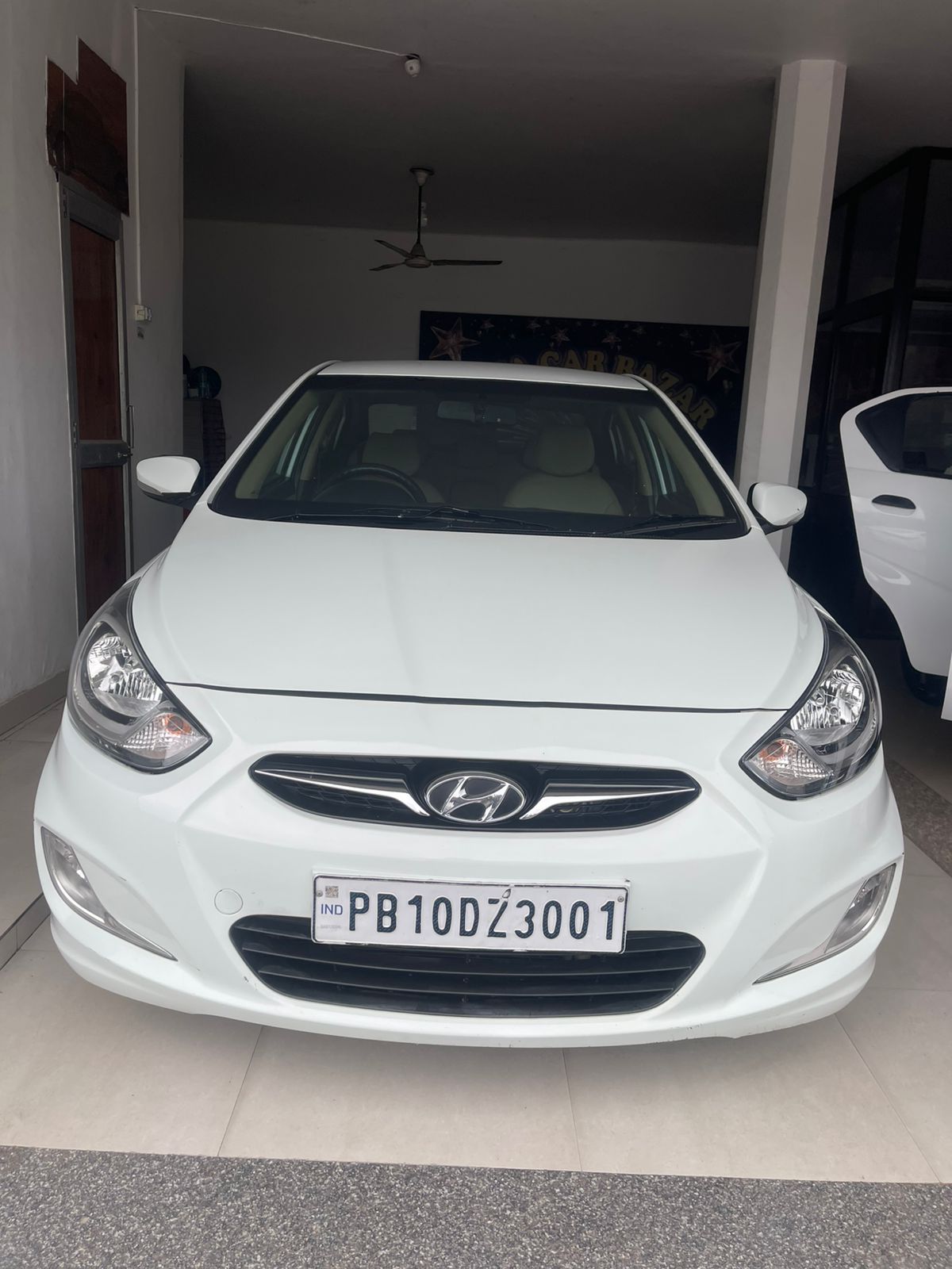 Hyundai Verna(2011-2015) Fluidic 1.6 Crdi